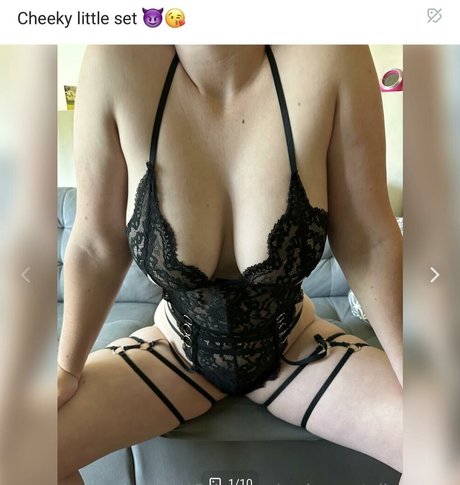 Foto desnuda filtrada de OnlyFans de Ember Estella