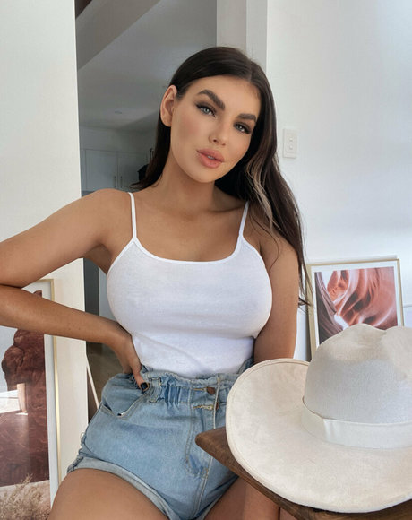 Nicolethorne