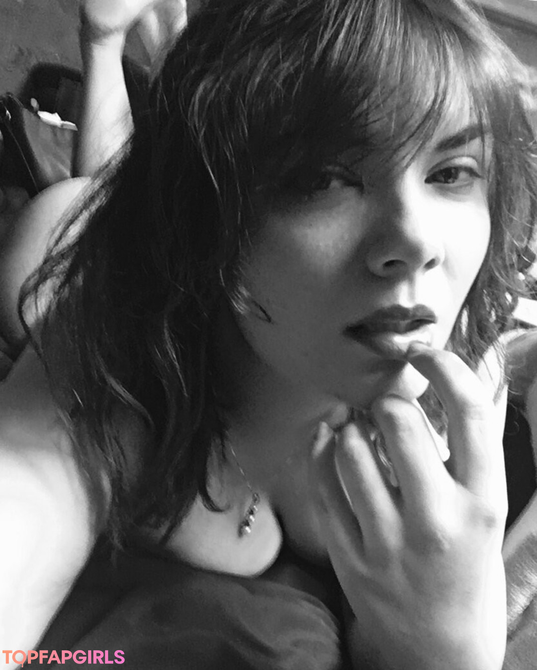 Foto desnuda filtrada de OnlyFans de Lillylustbunny #71 Foto desnuda filtrada de OnlyFans de Lillylustbunny #71