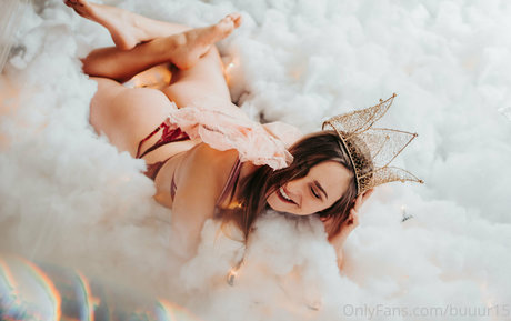 Foto desnuda filtrada de OnlyFans de Buuur15