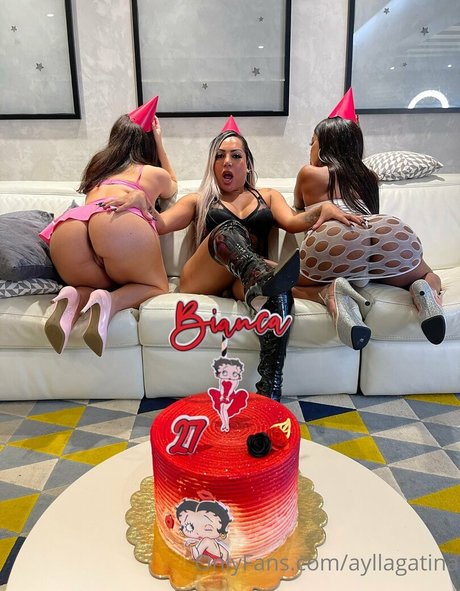 Foto desnuda filtrada de OnlyFans de Ayllagatina