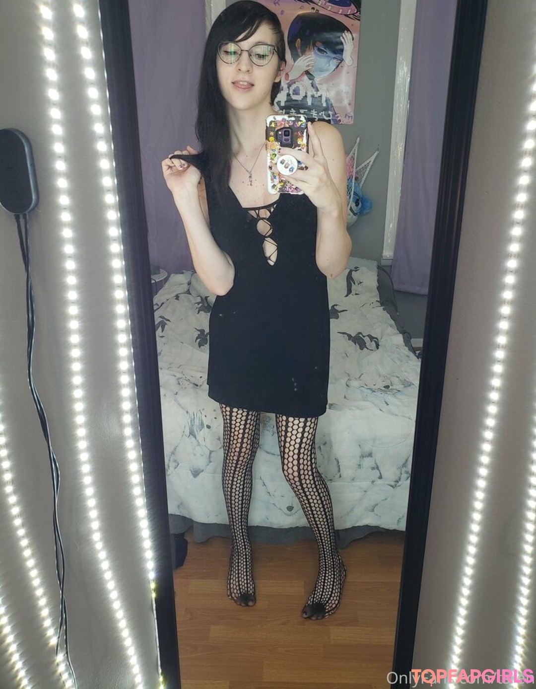 Foto desnuda filtrada de OnlyFans de Gothravemom #52 Foto desnuda filtrada de OnlyFans de Gothravemom #52