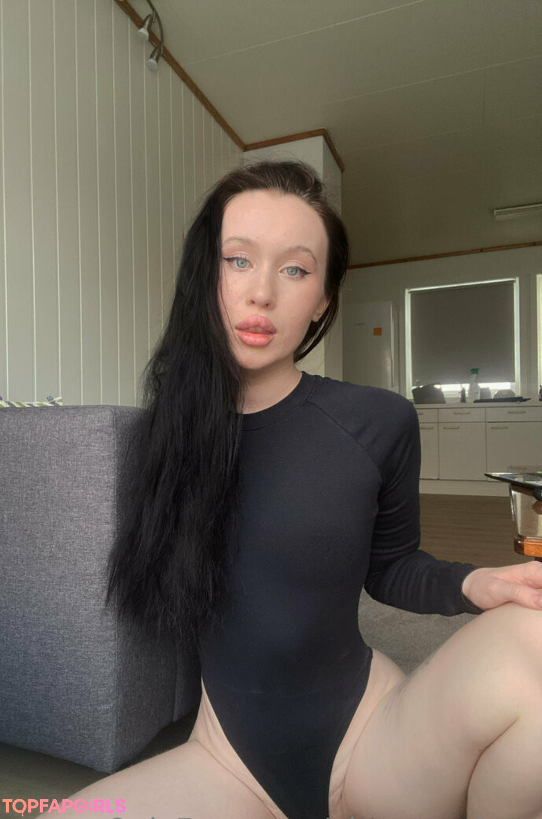 Foto desnuda filtrada de OnlyFans de Olyacoralova #19 Foto desnuda filtrada de OnlyFans de Olyacoralova #19