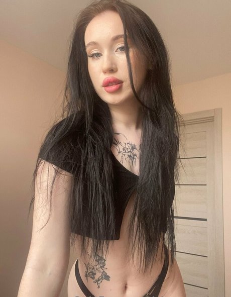 Foto desnuda filtrada de OnlyFans de Olyacoralova