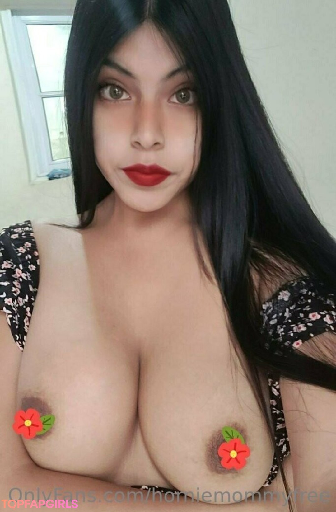 Foto desnuda filtrada de OnlyFans de Horniemommyfree #674 Foto desnuda filtrada de OnlyFans de Horniemommyfree #674