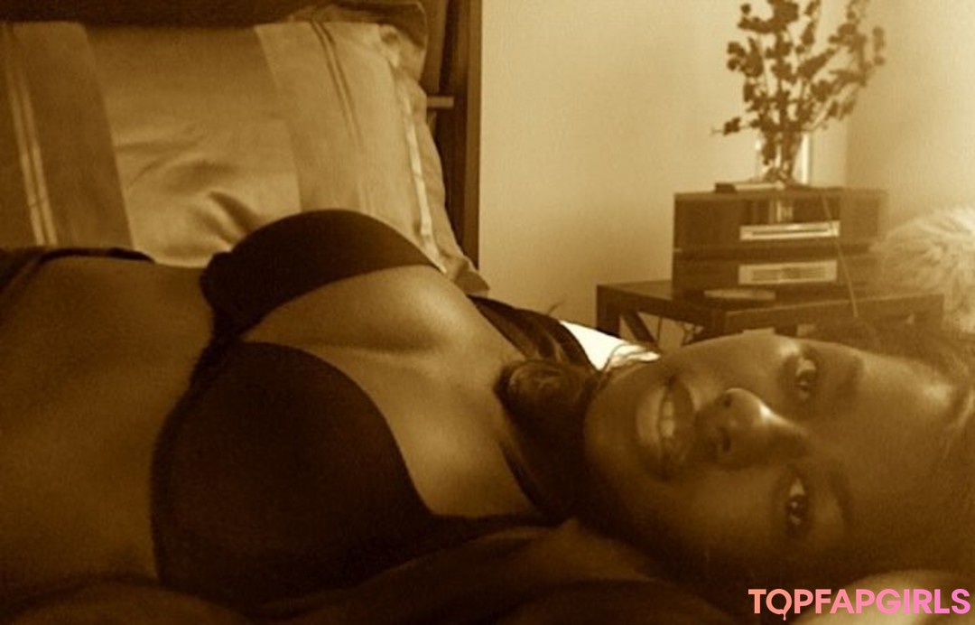 Foto desnuda filtrada de OnlyFans de Camille Winbush #7 Foto desnuda filtrada de OnlyFans de Camille Winbush #7