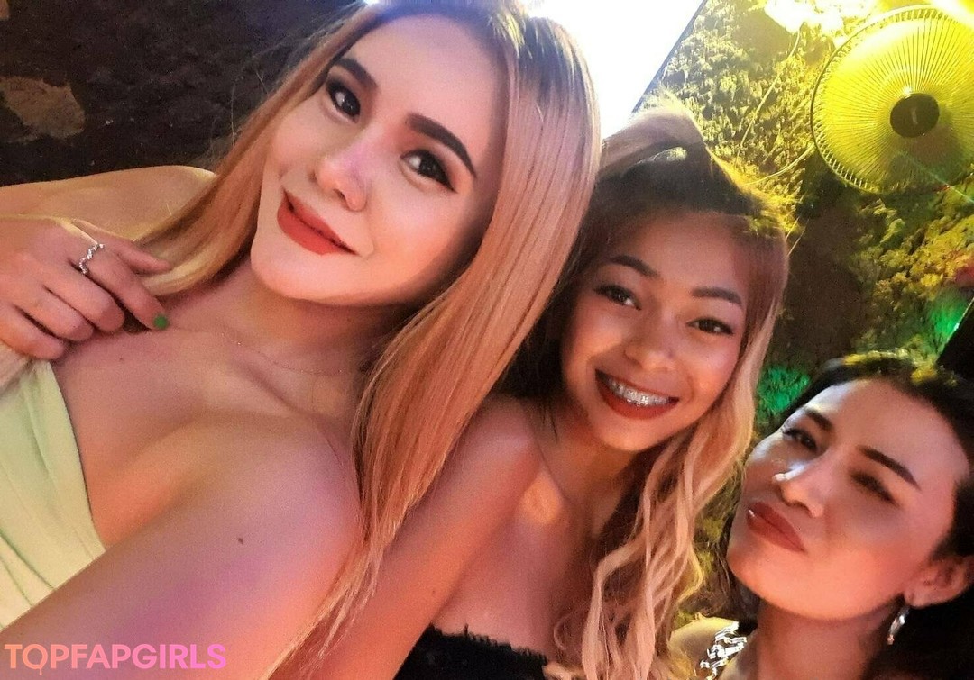 Foto desnuda filtrada de OnlyFans de Benzontoast #22 Foto desnuda filtrada de OnlyFans de Benzontoast #22
