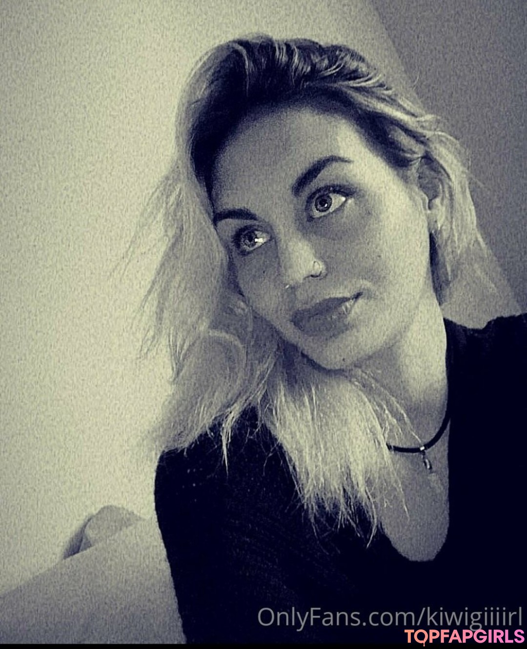 Foto desnuda filtrada de OnlyFans de Kiwigiiiirl #11 Foto desnuda filtrada de OnlyFans de Kiwigiiiirl #11