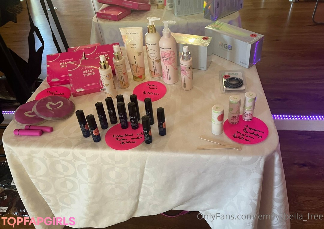 Foto desnuda filtrada de OnlyFans de Emilybellafree #52 Foto desnuda filtrada de OnlyFans de Emilybellafree #52