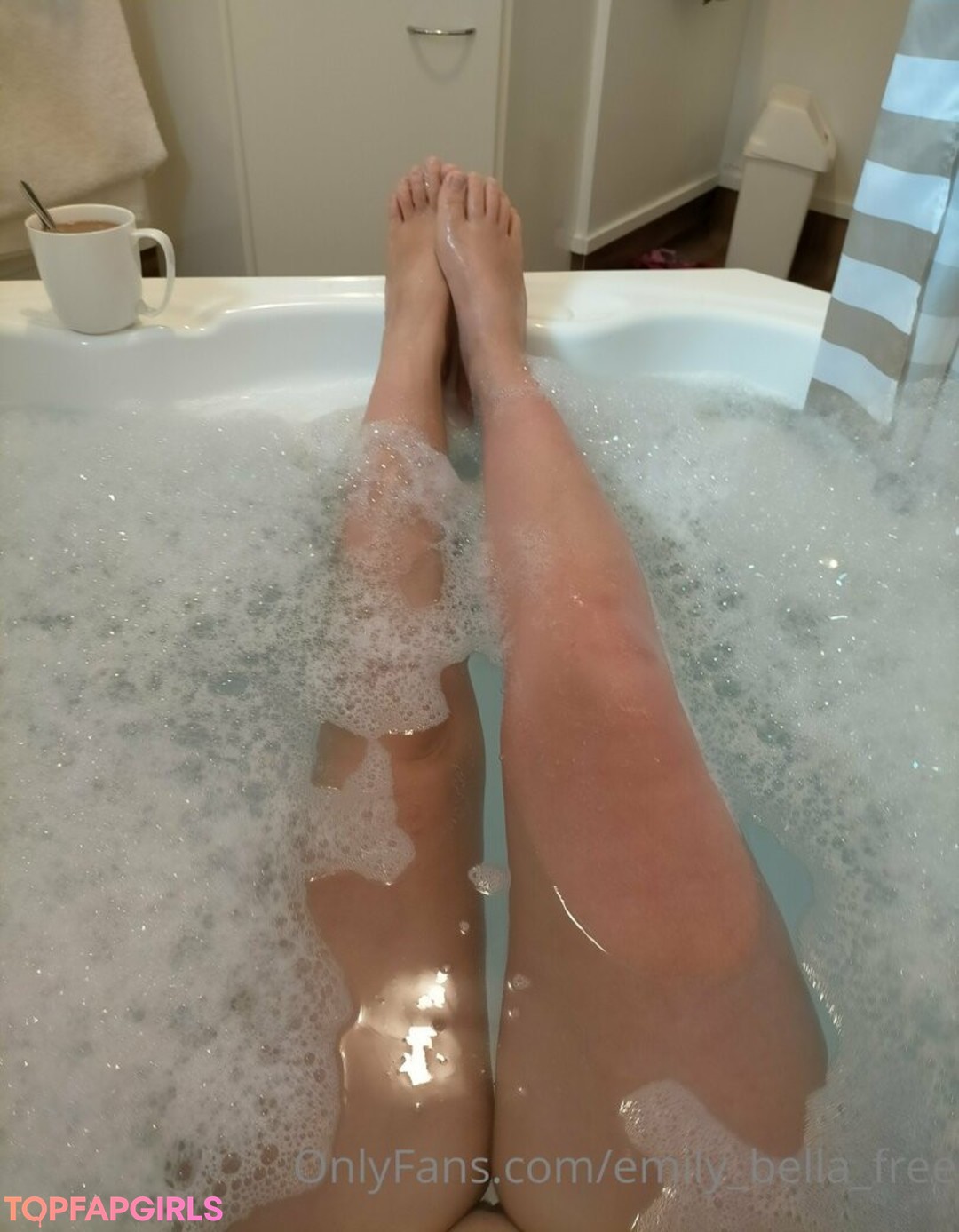 Foto desnuda filtrada de OnlyFans de Emilybellafree #7 Foto desnuda filtrada de OnlyFans de Emilybellafree #7