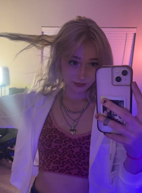 Foto desnuda filtrada de OnlyFans de Kinzixx