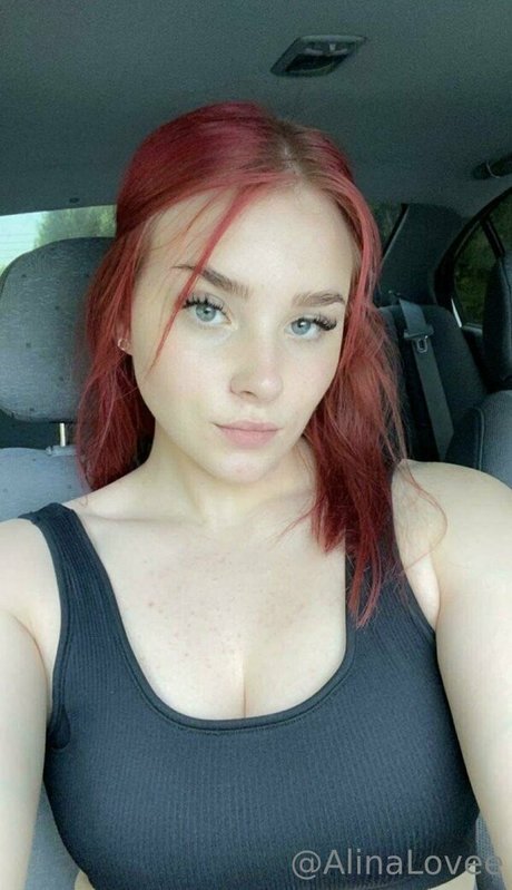 Foto desnuda filtrada de OnlyFans de Alinaloveefree