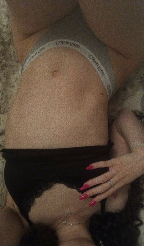 Foto desnuda filtrada de OnlyFans de Celiaasalazarr