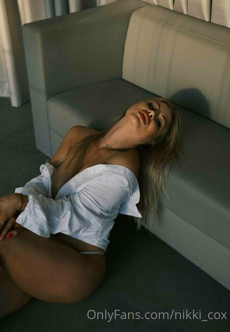 Nikki Cox