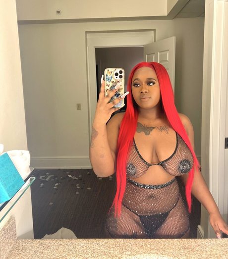 Foto desnuda filtrada de OnlyFans de Tierra2000