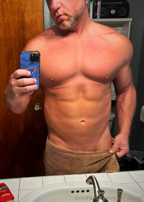 Foto desnuda filtrada de OnlyFans de Gym Dandy