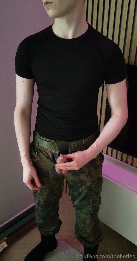 Thehotleo