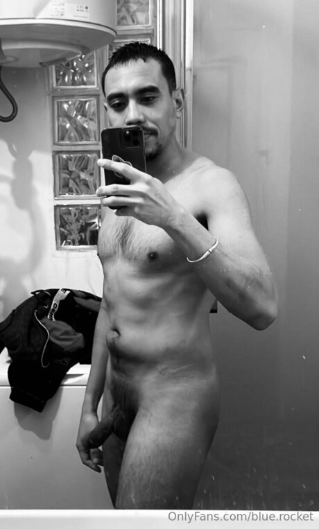 Foto desnuda filtrada de OnlyFans de Blue Rocket