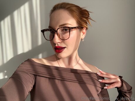 Curvy Jesssica