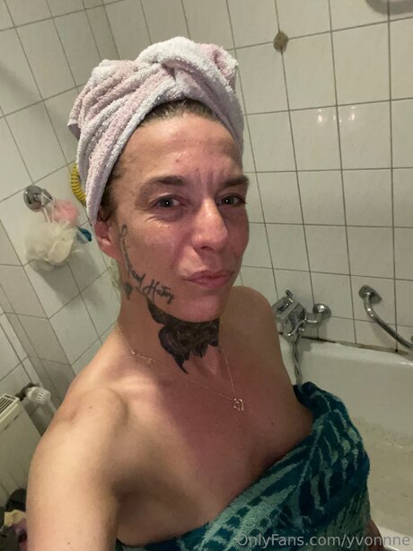 Foto desnuda filtrada de OnlyFans de Yvonnne