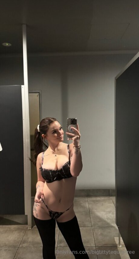 Foto desnuda filtrada de OnlyFans de Teexquila