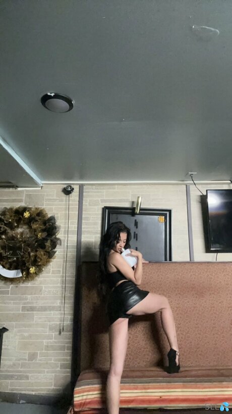 Sassylittleleo