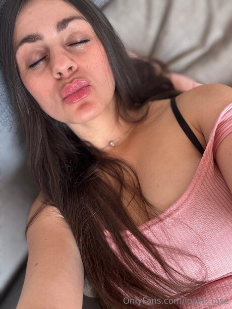 Loella Rose