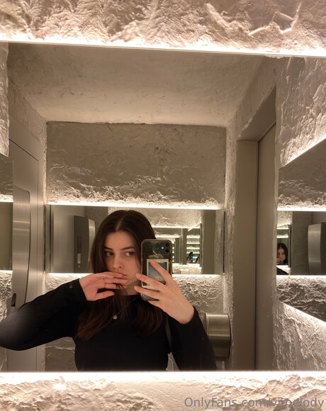 Foto desnuda filtrada de OnlyFans de Vimelody