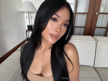 Foto desnuda filtrada de OnlyFans de Nhiafterdark2