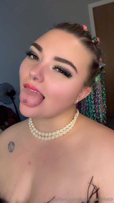 Funhousewife69