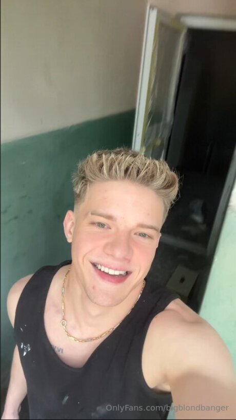 Foto desnuda filtrada de OnlyFans de Bigblondbanger