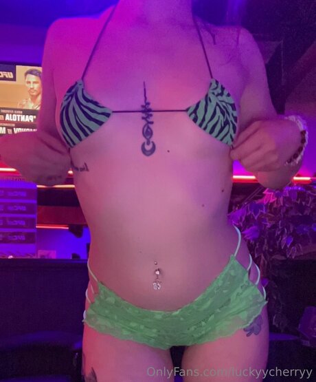 Luckyycherryy