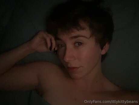 Foto desnuda filtrada de OnlyFans de Ittykittybeans