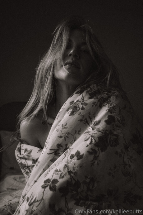 Foto desnuda filtrada de OnlyFans de Kellieebutts