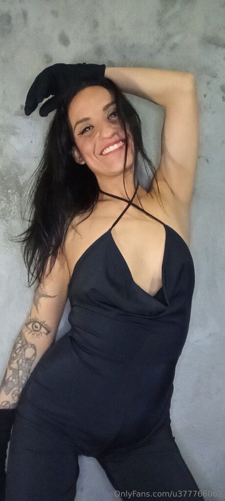 Foto desnuda filtrada de OnlyFans de Sexy Frakita