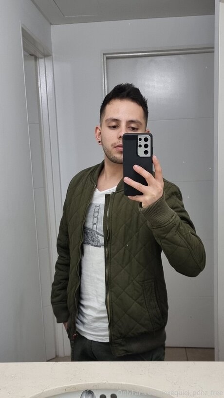 Exequiel Ponz Free
