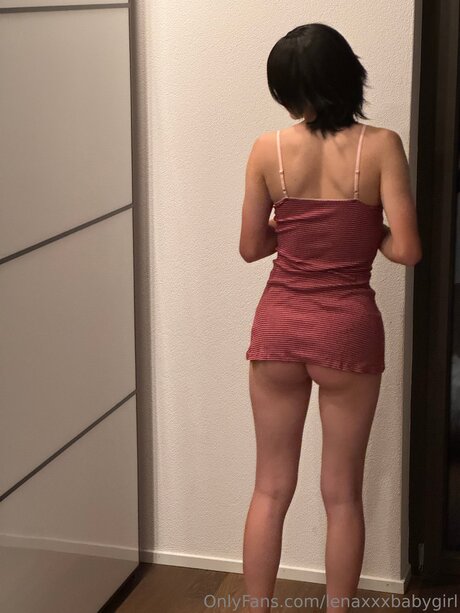 Foto desnuda filtrada de OnlyFans de Lenaxxxbabygirl