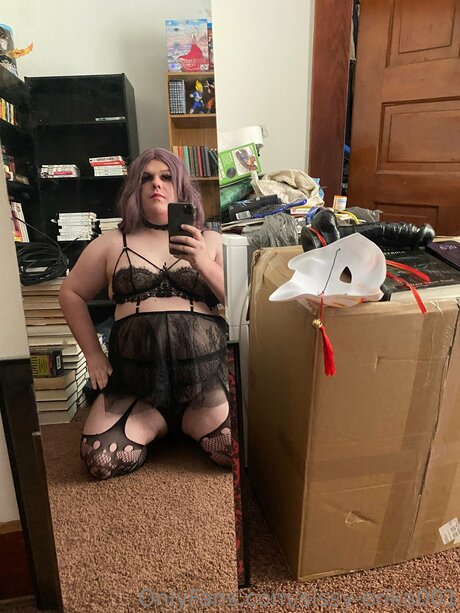 Sissy Erika001