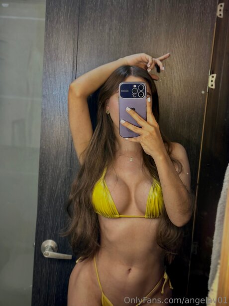 Foto desnuda filtrada de OnlyFans de Angelav01