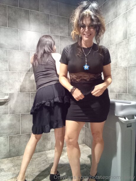 Hotstepmomcasey