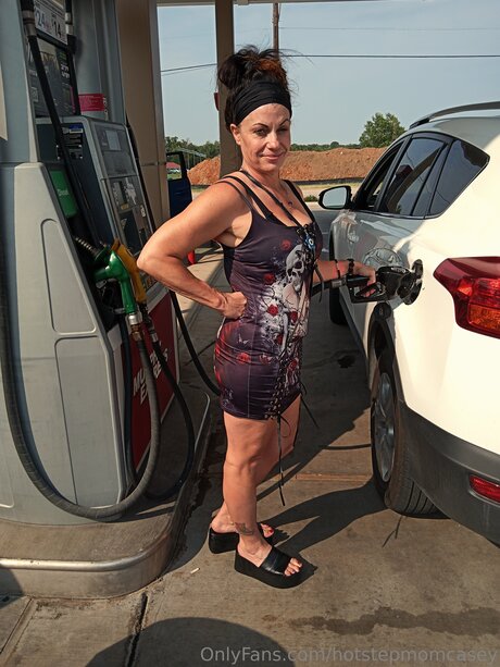 Hotstepmomcasey