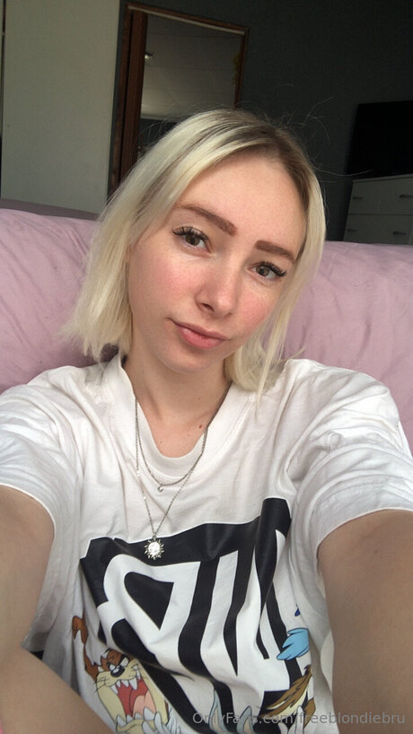 Foto desnuda filtrada de OnlyFans de Freeblondiebru