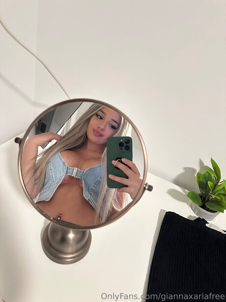 Foto desnuda filtrada de OnlyFans de Giannaxariafree