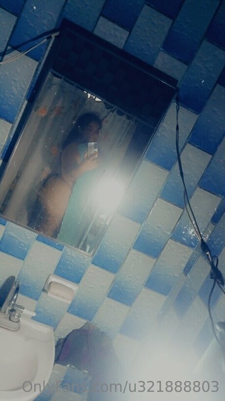 U321888803
