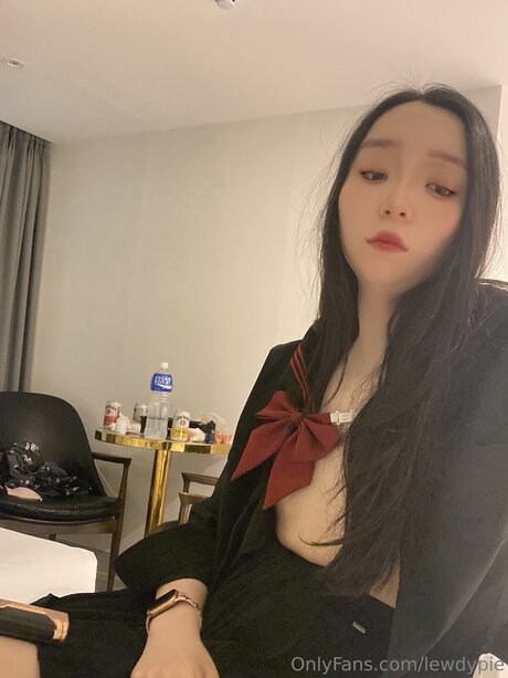 Foto desnuda filtrada de OnlyFans de Lewdypie