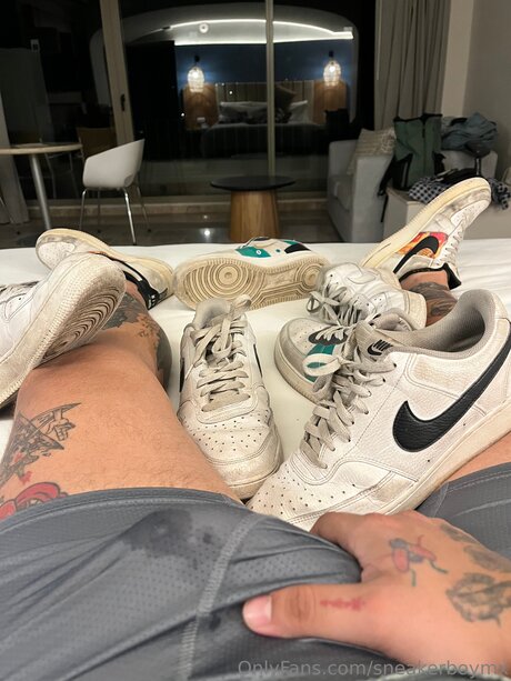 Foto desnuda filtrada de OnlyFans de Sneakerboymx