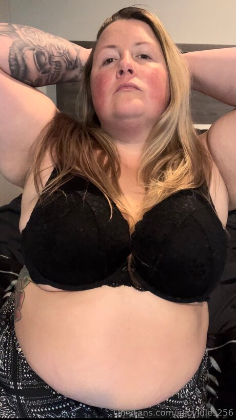 Foto desnuda filtrada de OnlyFans de Juicyjules256