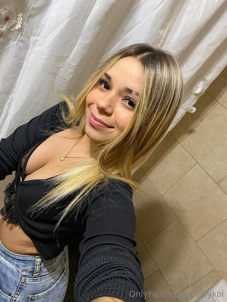 Foto desnuda filtrada de OnlyFans de Emilykoi
