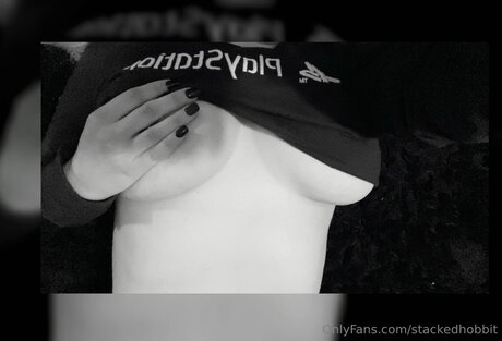 Foto desnuda filtrada de OnlyFans de Stackedhobbit