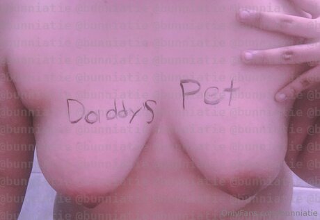 Foto desnuda filtrada de OnlyFans de Bunniatie